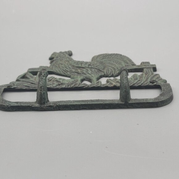 Vintage Cast Iron Rooster Wall Hook | Rustic Farmhouse Key Holder - Picture 3 of 8